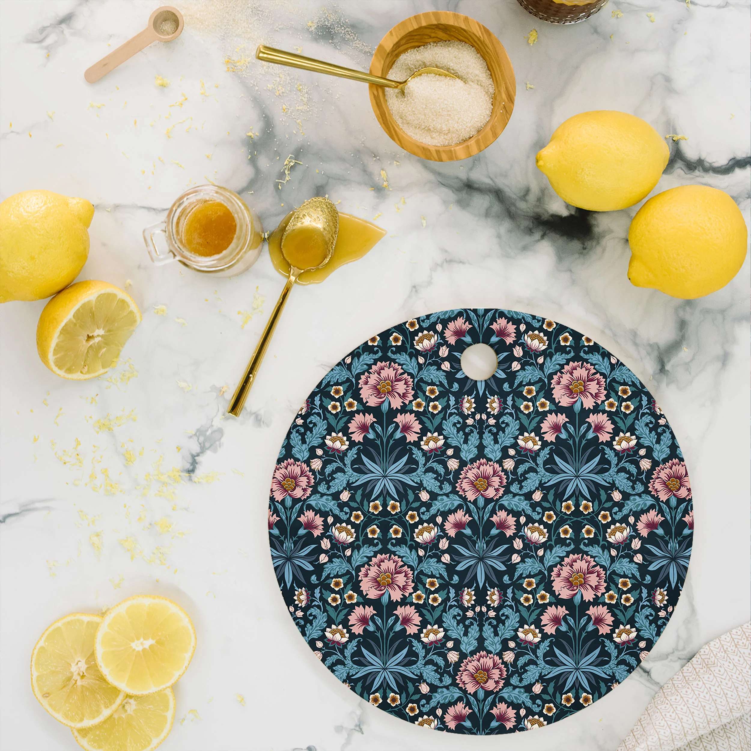 Avenie Romantic Botanica Cutting Board Round - Image 2