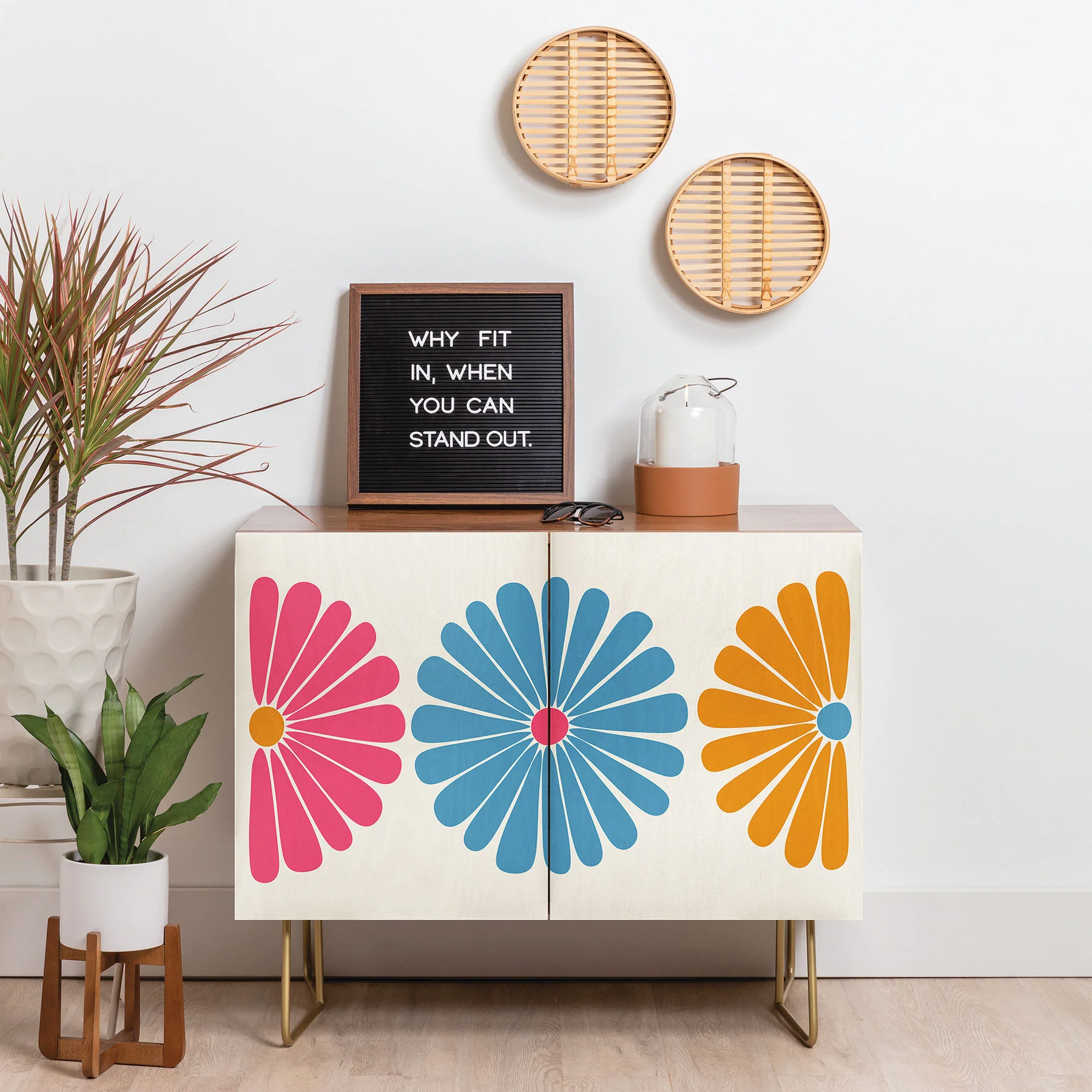 Colour Poems Retro Daisy Multicolor II Credenza - Image 3