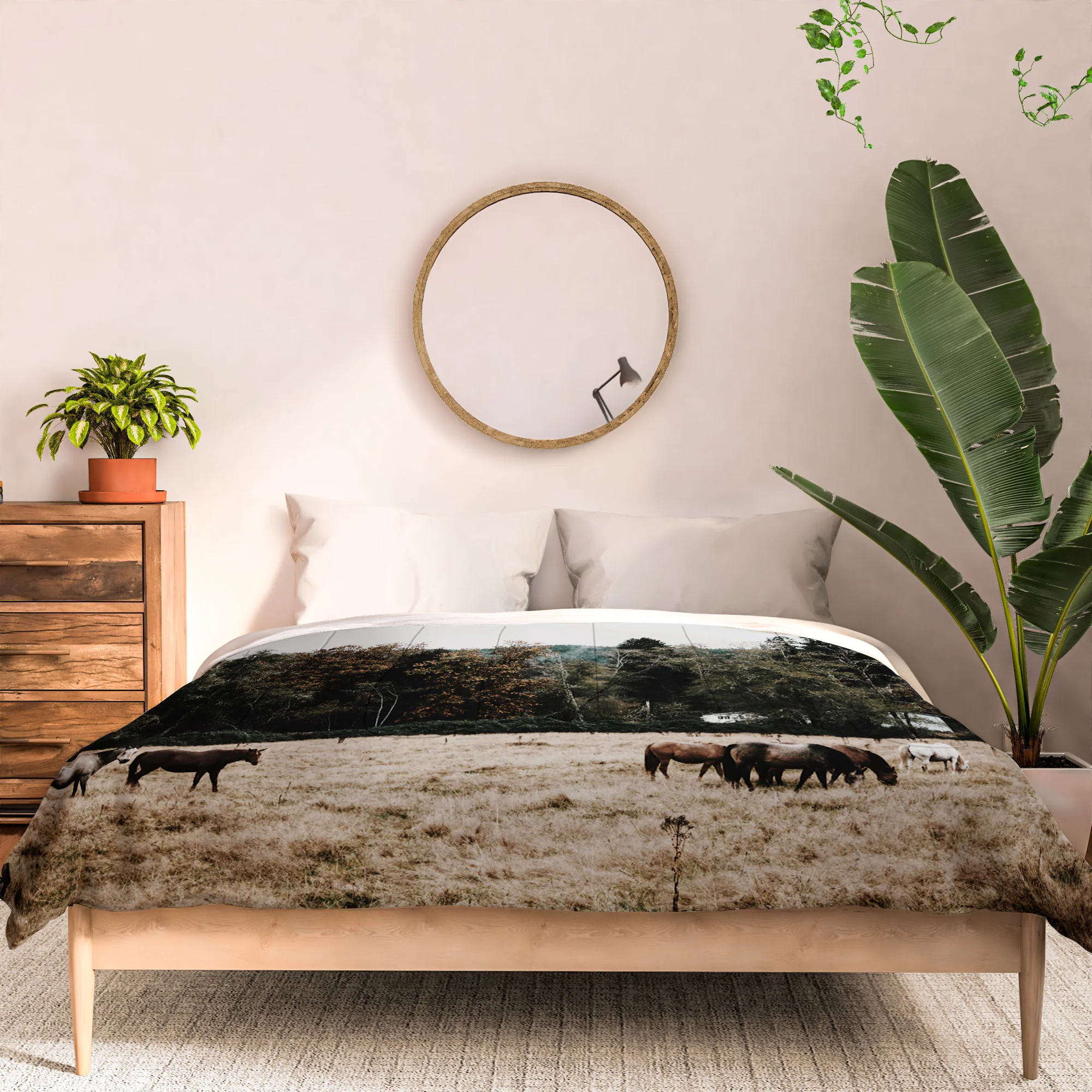 Hannah Kemp Horses two Comforter - Image 15