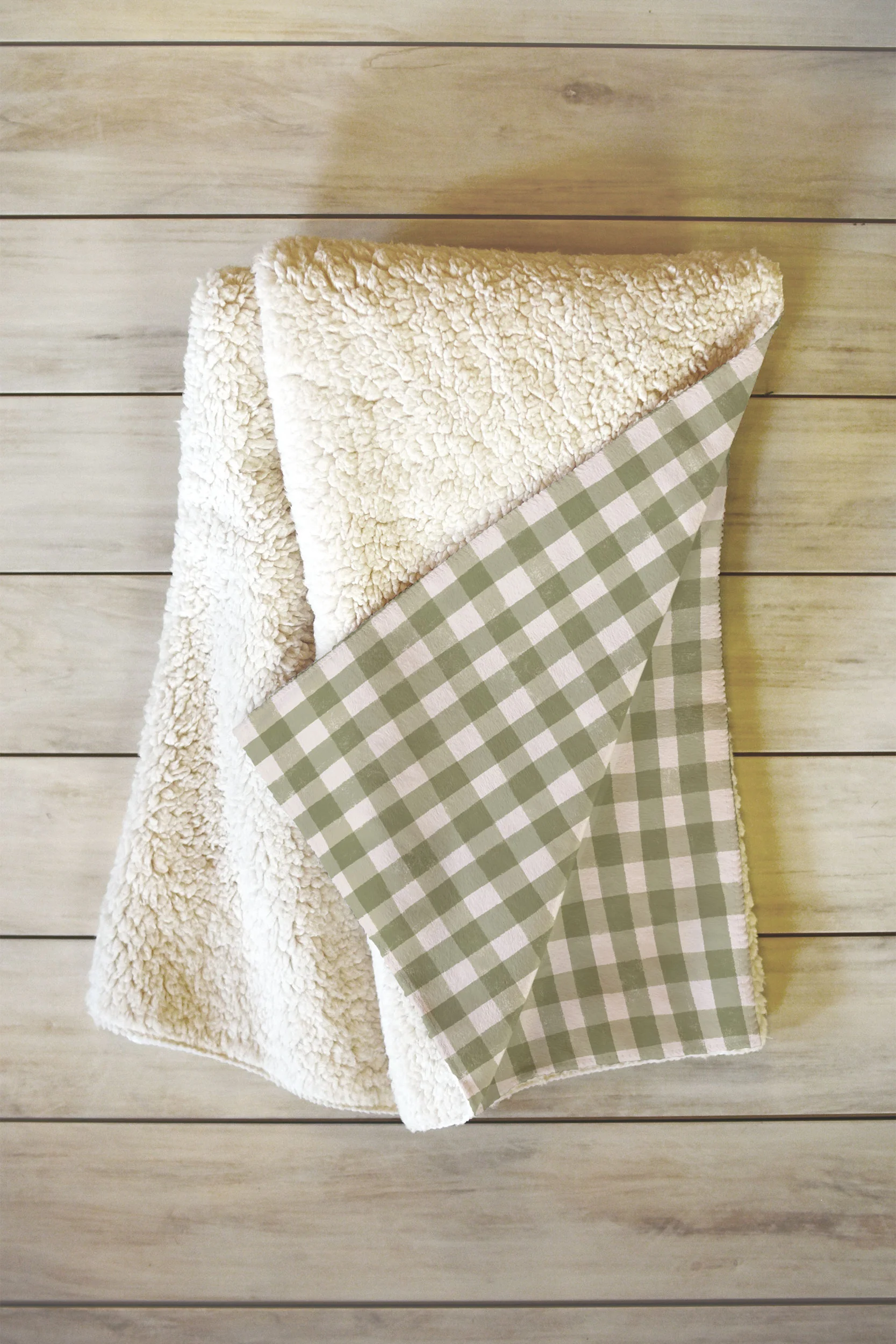 Menina Lisboa Rustic Green Plaid Fleece Throw Blanket - Image 2