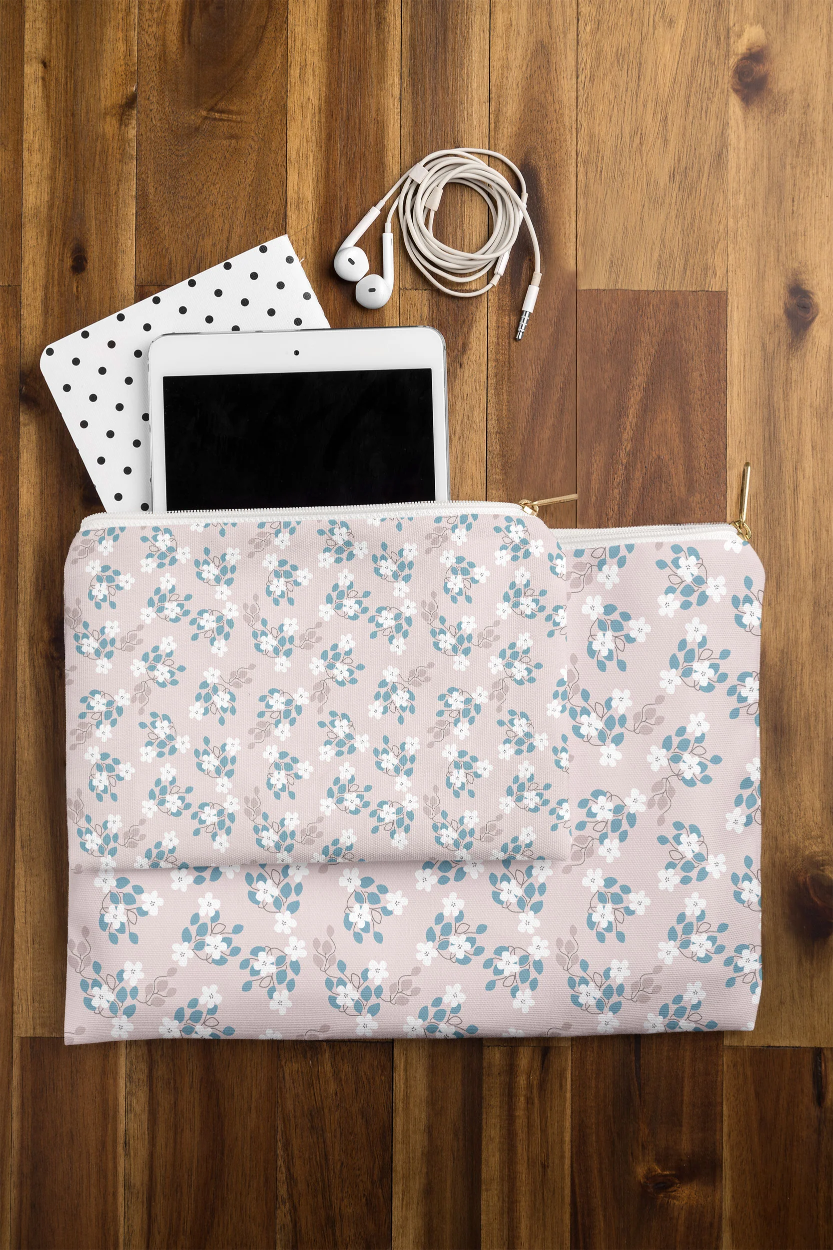 Mirimo Tiny White Flowers Pouch - Image 2