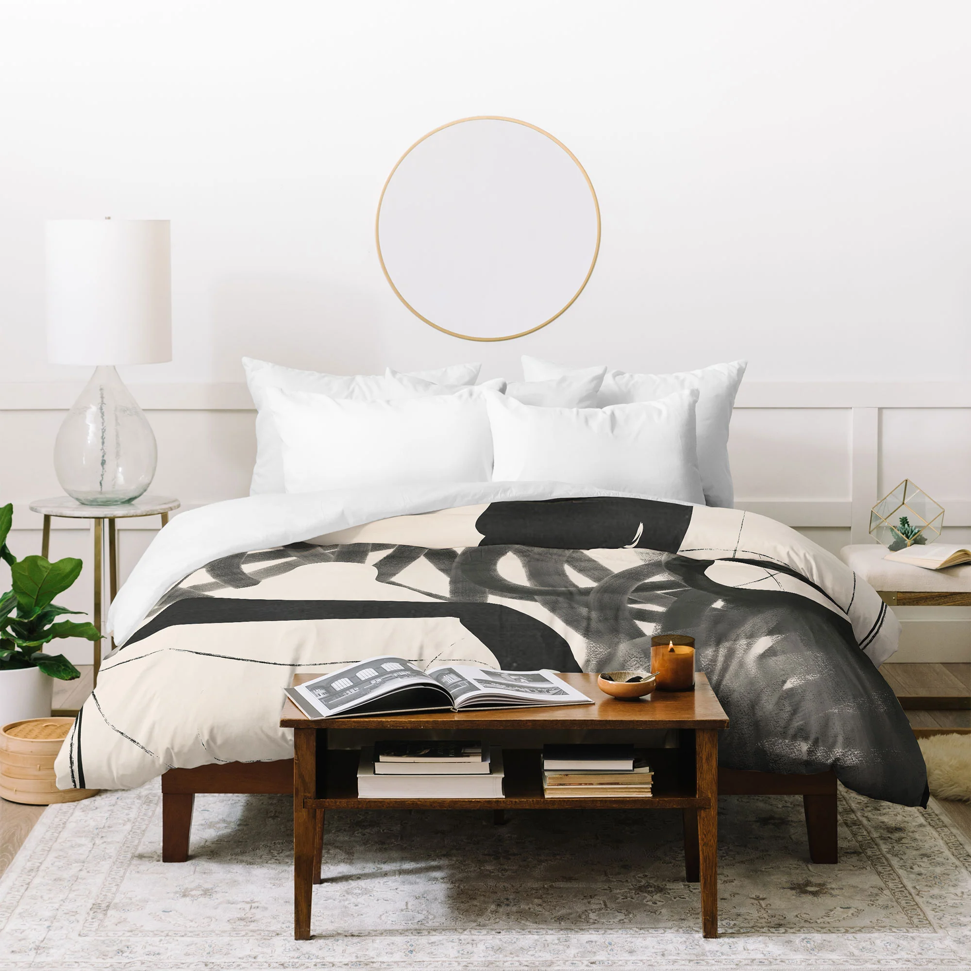 ThingDesign Lady Portrait Duvet Cover - Image 4